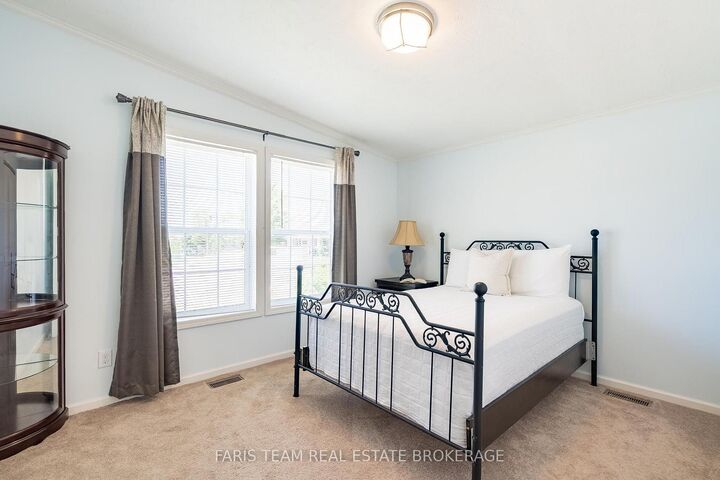Property Photo: 37 Hawthorne Drive ON L9S 1P1