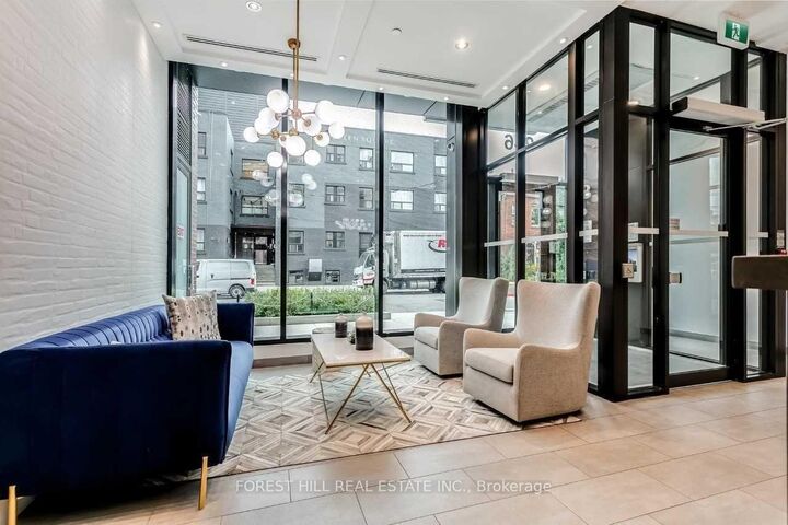 Photo de la propriété:  246 Logan Avenue 212  ON M4M 0E9 