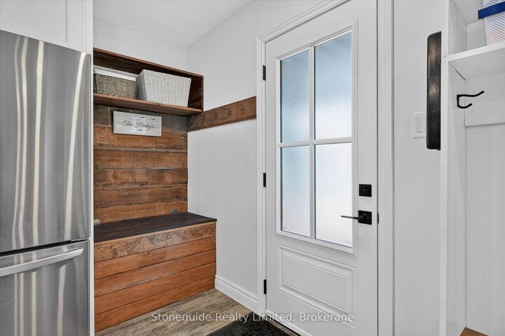 637 McKellar Street — photo 1