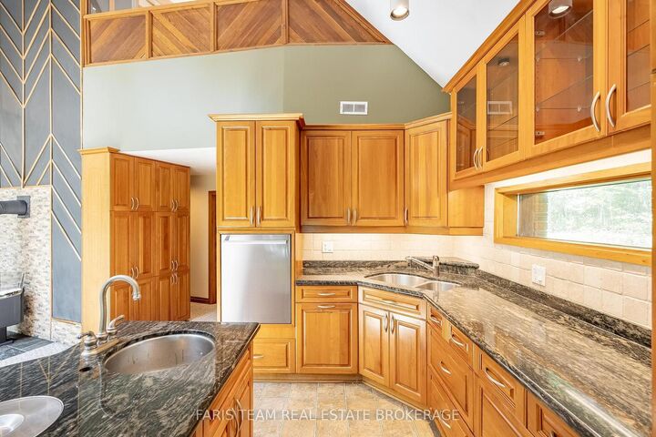 Property Photo: 15 Scottdale Drive ON L0L 1T0