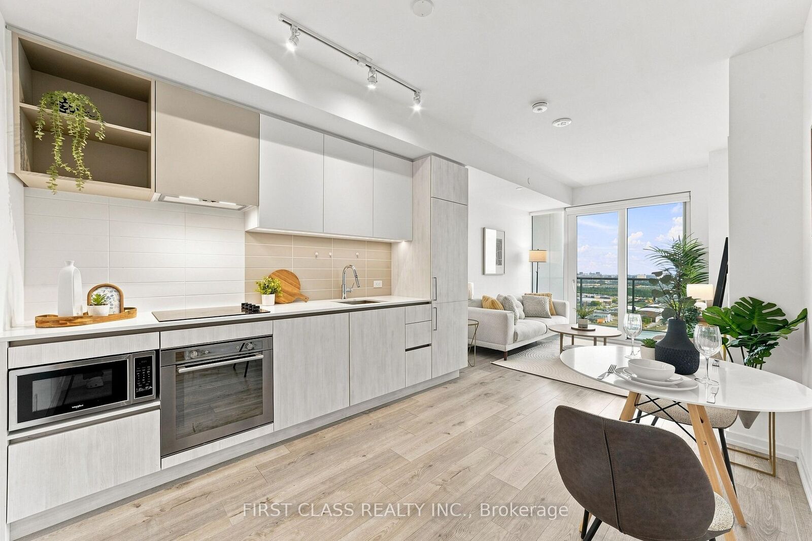 Property Photo:  7890 Jane Street 3101  ON L4K 0K9 