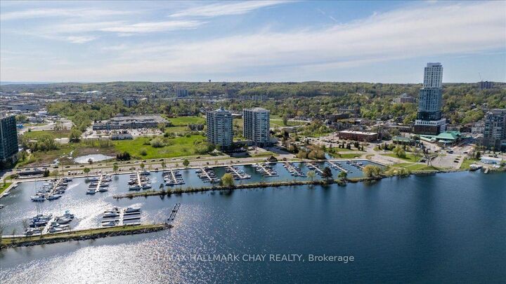 Property Photo:  6 Toronto Street 1608  ON L4N 9R2 