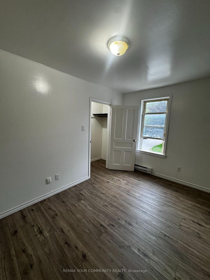 Photo de la propriété:  205 Church Street Apt A  ON L4P 1J9 
