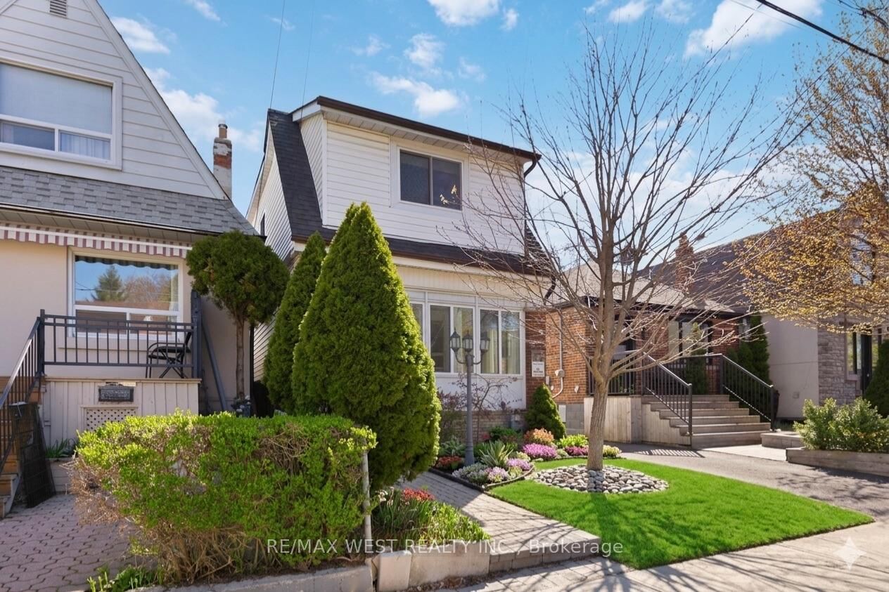 Property Photo: 79 King Edward Avenue ON M4C 5J5