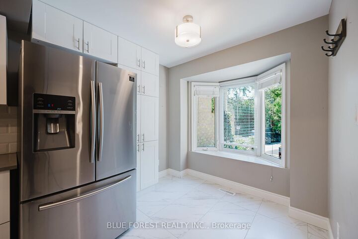 Property Photo: 9 Ailsa Place 31 ON N5Z 4Z6