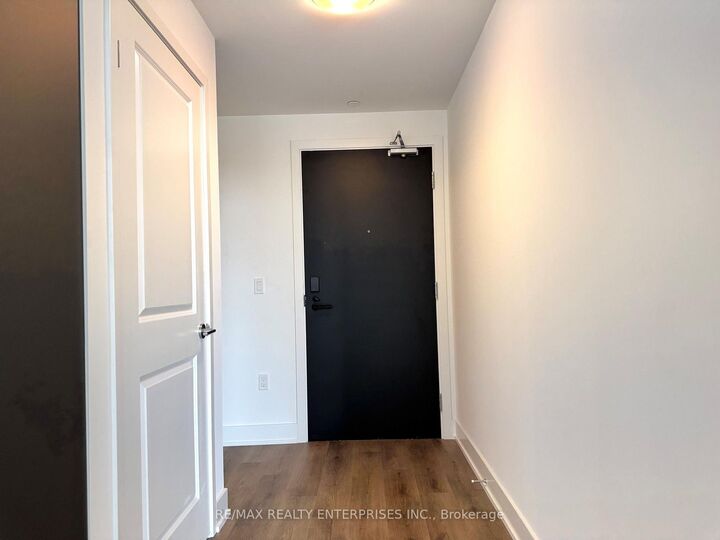 Property Photo:  115 Nipissing Road 907A  ON L9T 1R3 