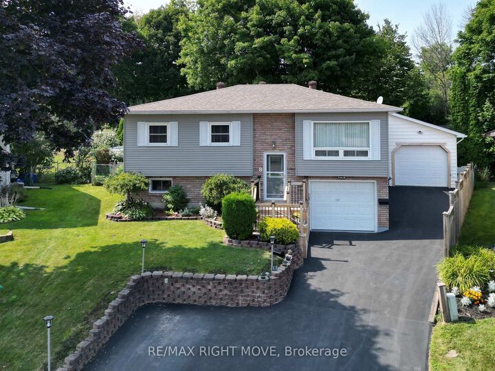 8 Gaudaur Court — photo 1