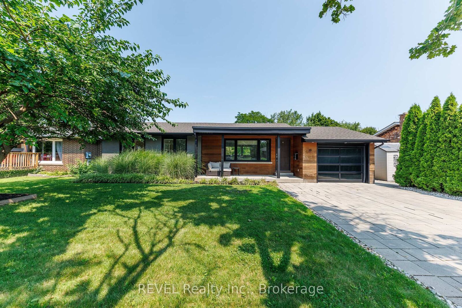 Property Photo: 38 Briarsdale Drive ON L2T 2Z5