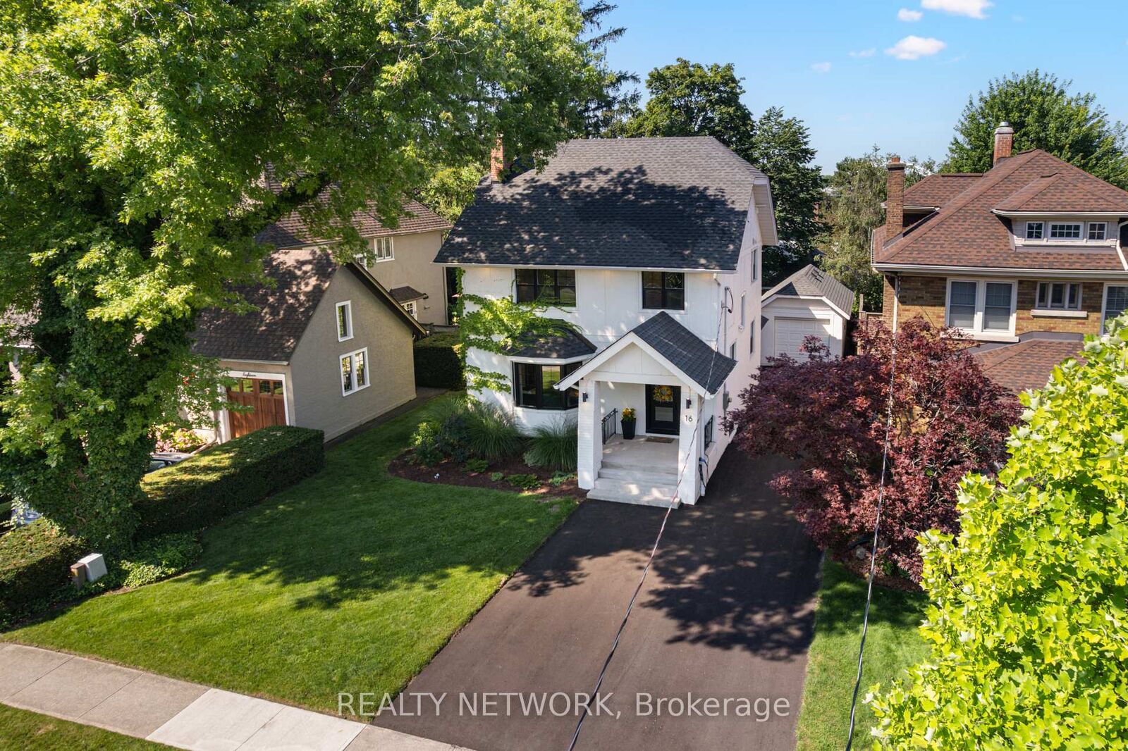 Property Photo: 16 South Drive ON L2R 4T8