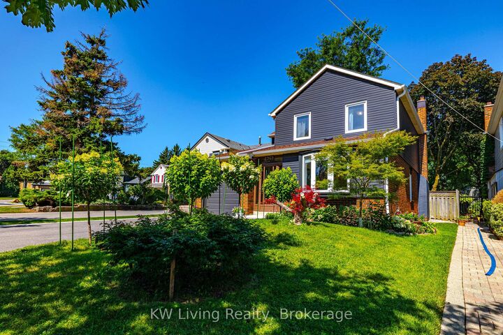 Property Photo: 2969 Dancer Court ON L5L 1Y5