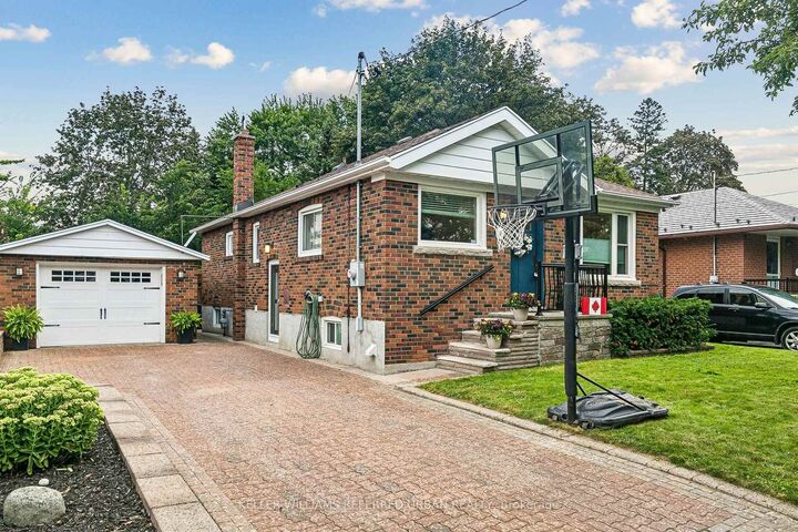 Property Photo:  36 Vernadale Crescent  ON M1L 3M4 