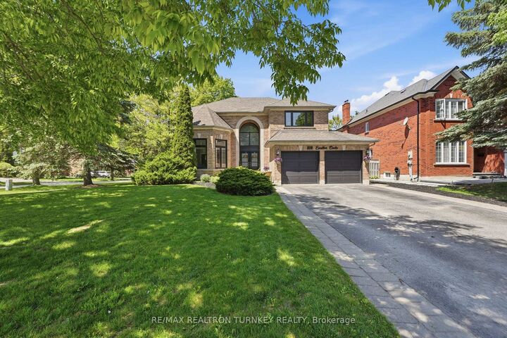 Property Photo: 818 Exceller Circle ON L3X 1P6