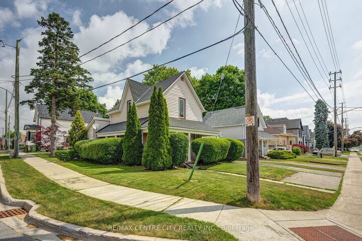 169 Wellington Street — photo 1