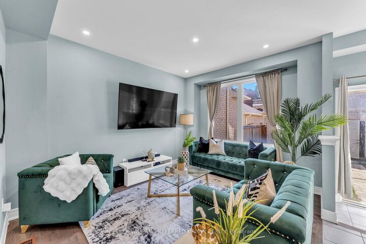 Property Photo: 36 Ledger Point Crescent ON L6R 3W3