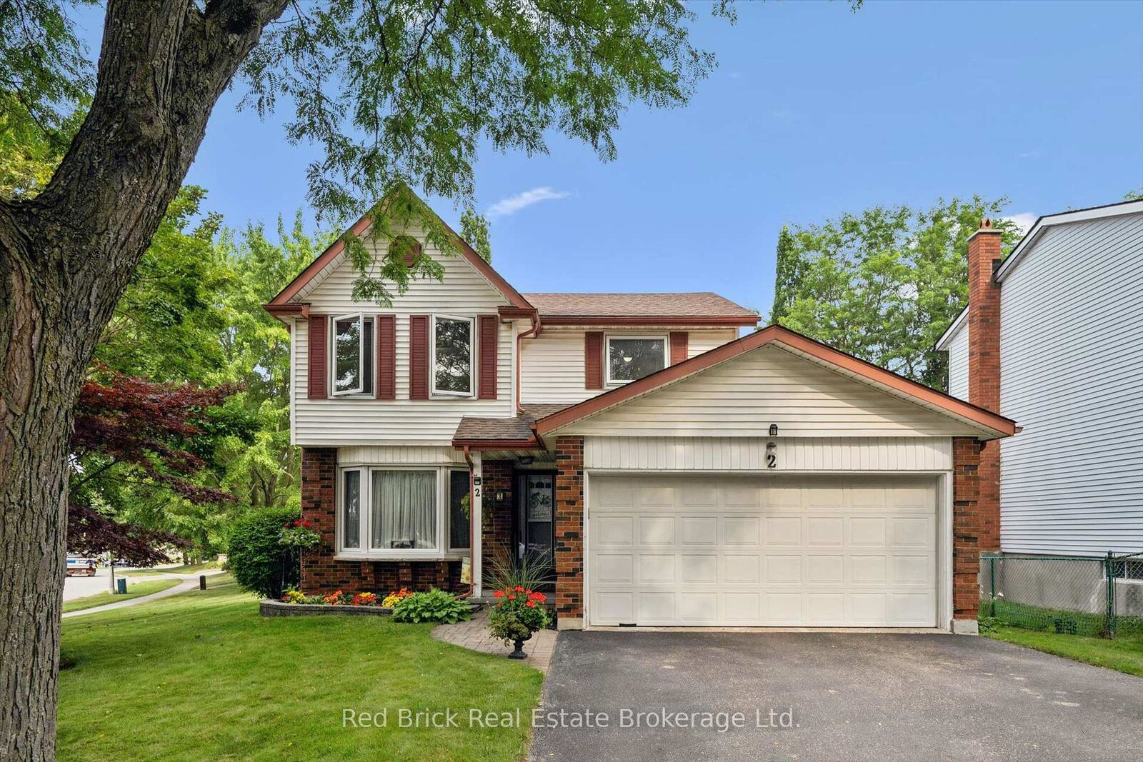 Photo de la propriété:  2 Woodborough Road  ON N1G 3K5 