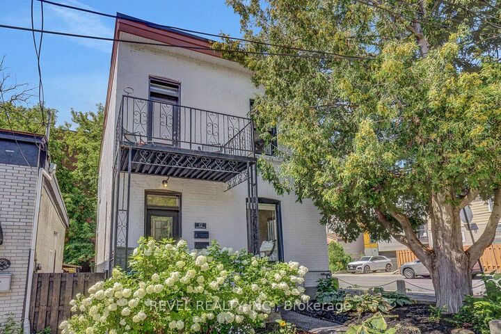 52 Lebreton Street N — photo 1