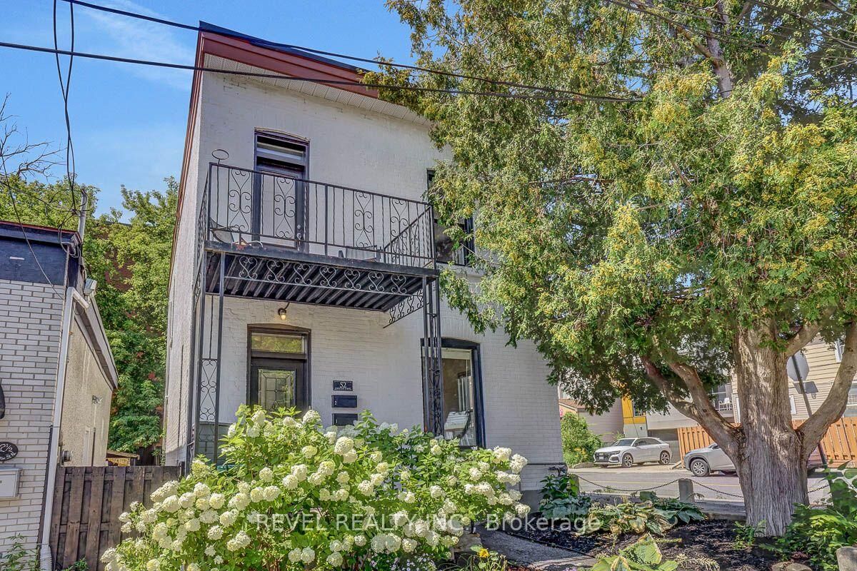 Property Photo: 52 Lebreton Street N ON K1R 7H4