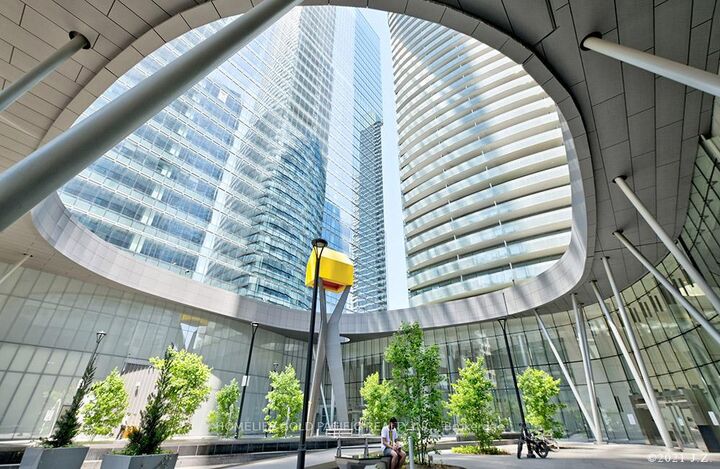 Property Photo: 14 York Street 5208 ON M5J 0B1