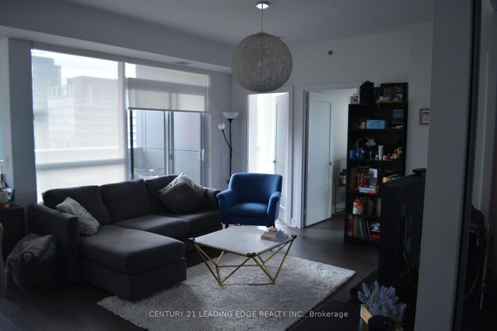 Property Photo: 318 Richmond Street W 3806 ON M5V 0B4