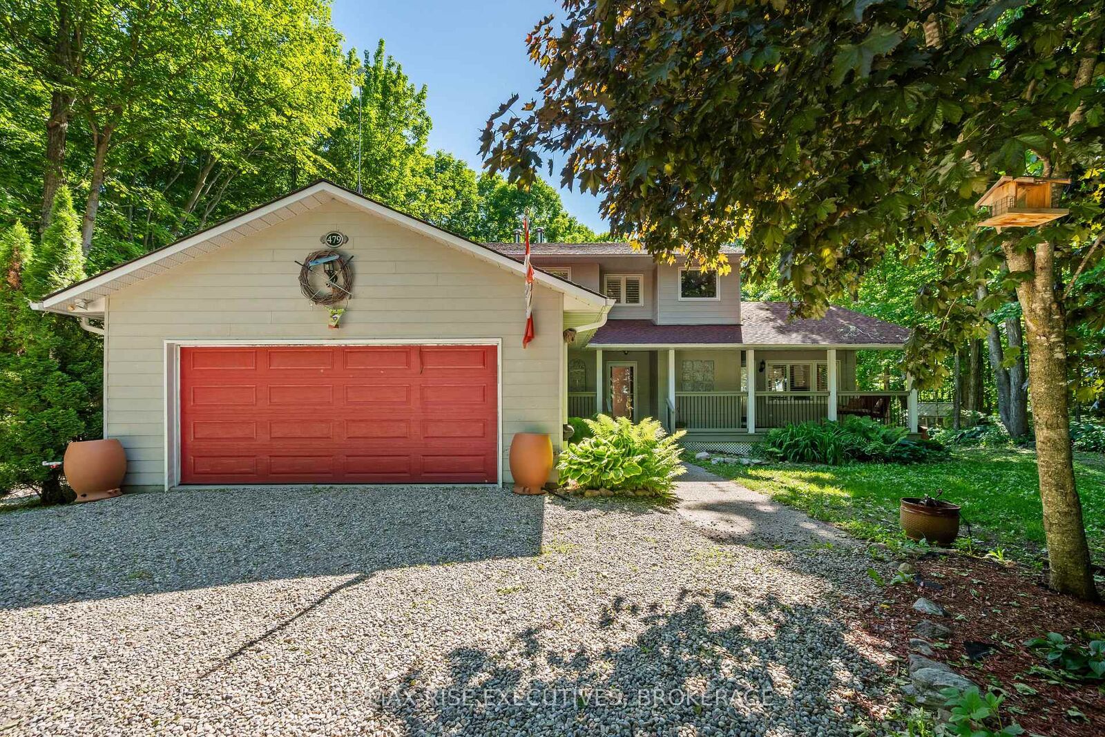 Property Photo: 479 Cunningham Road ON K7G 2V4