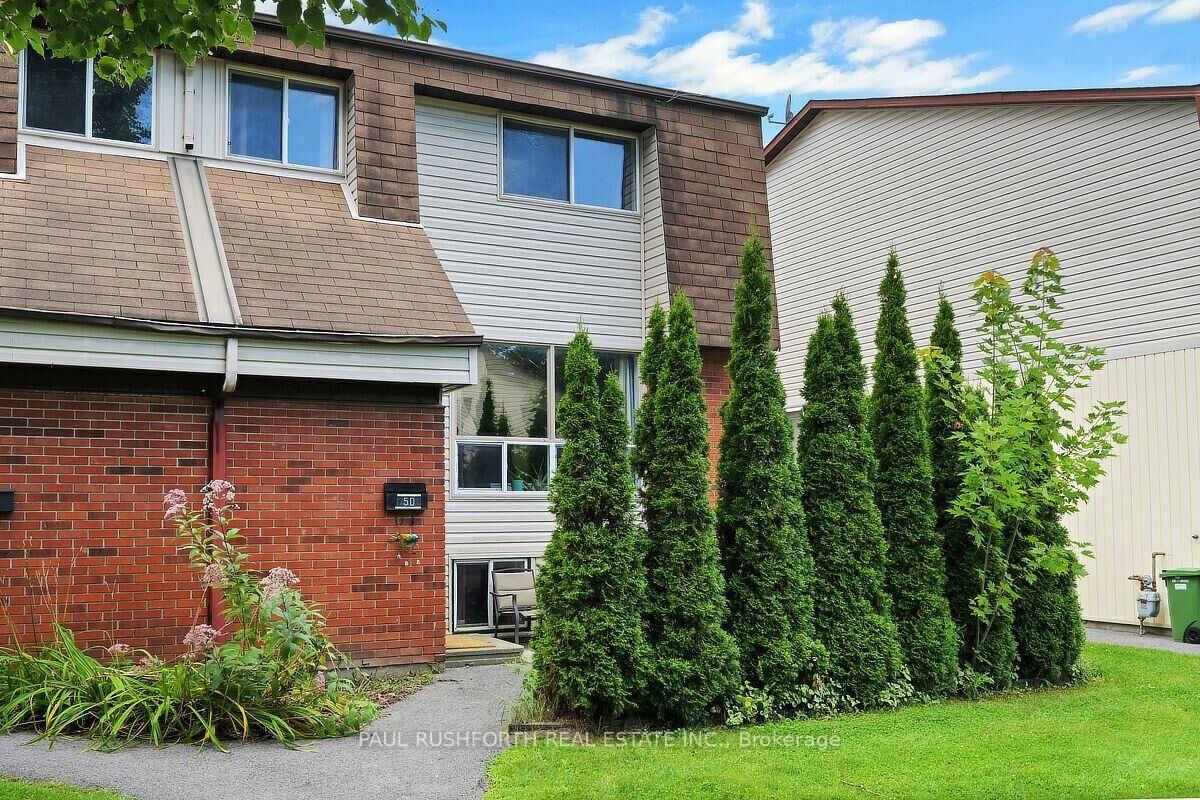 Property Photo: 5 Sonnet Crescent D ON K2H 8W8