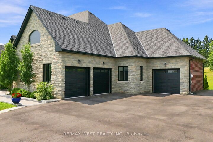 Property Photo: 9450 Wellington Road 124 N/A ON N0B 1T0