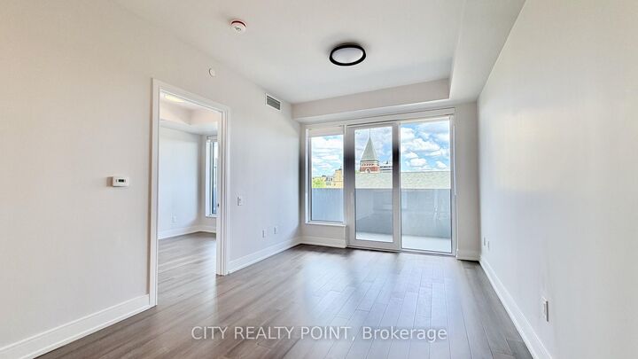 Property Photo: 2525 Bathurst Street 510 ON M6B 2Y9