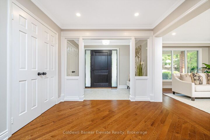 1677 Sherwood Forrest Circle — photo 1