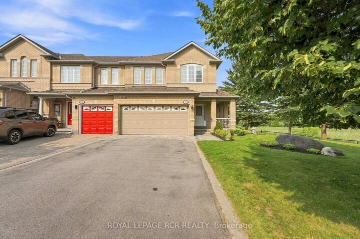 Property Photo: 70 Millcliff Circle ON L4G 7N9