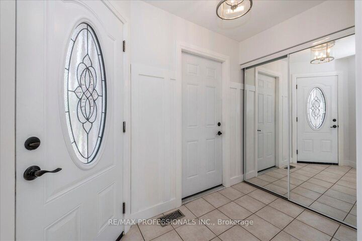 Property Photo: 10 Corrie Crescent ON L0M 1B3