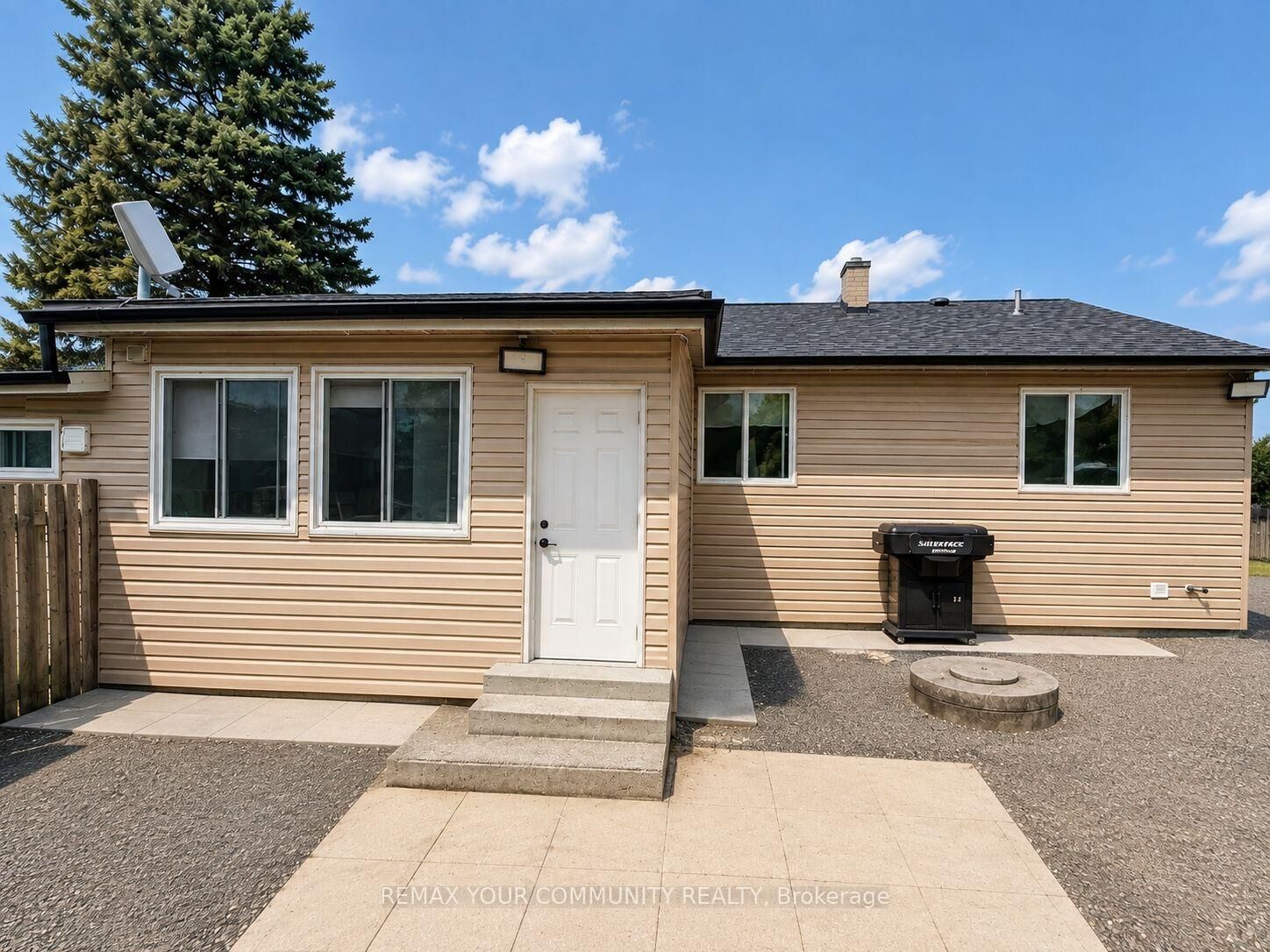 Property Photo: 3745 Lloydtown-Aurora Road Unit 2 ON L0G 1J0
