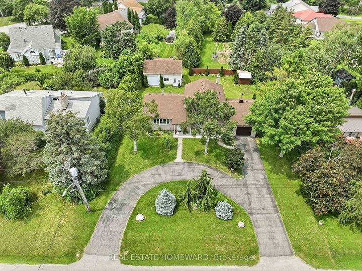 Property Photo: 120 Harbour Street ON K0K 1H0