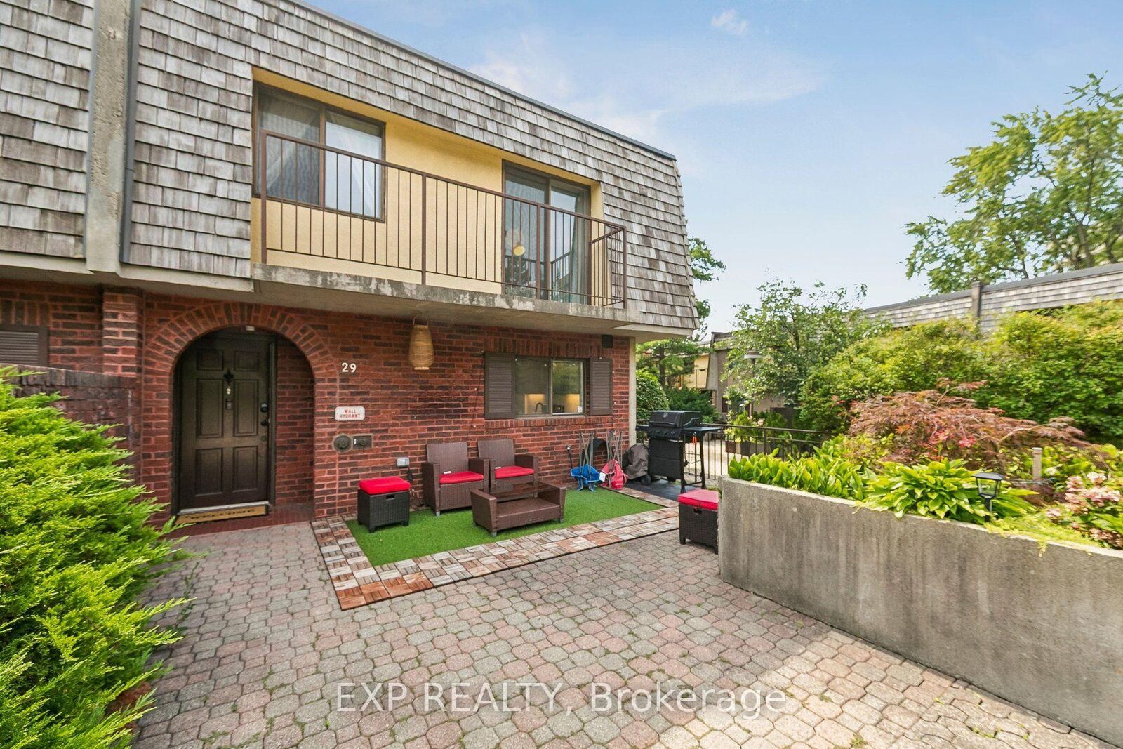 Property Photo: 1250 Mississauga Valley Boulevard 29 ON L5A 3R6
