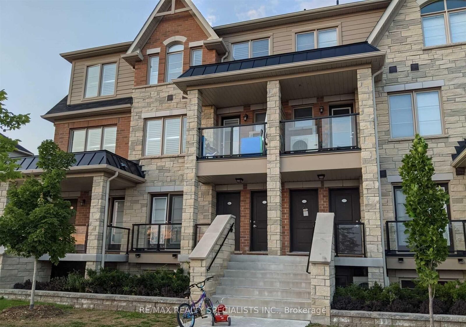 Property Photo: 200 Veterans Drive 115 ON L7A 4S6