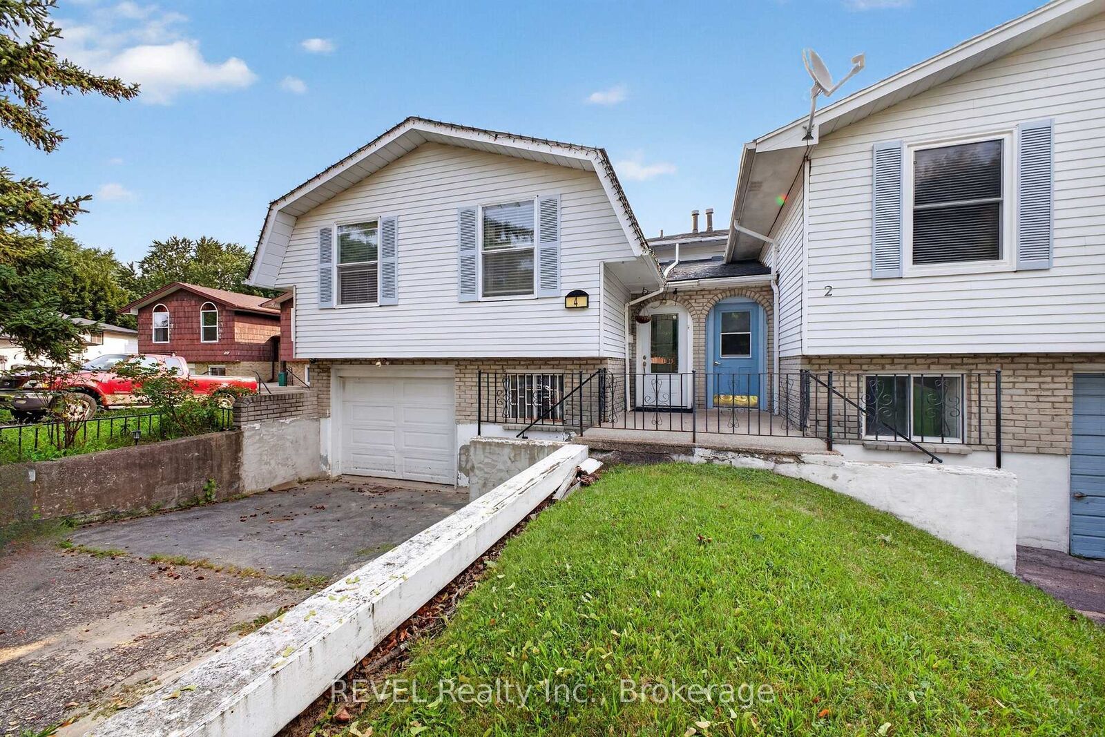 Property Photo:  4 Kerwin Gate  ON L2N 4J8 