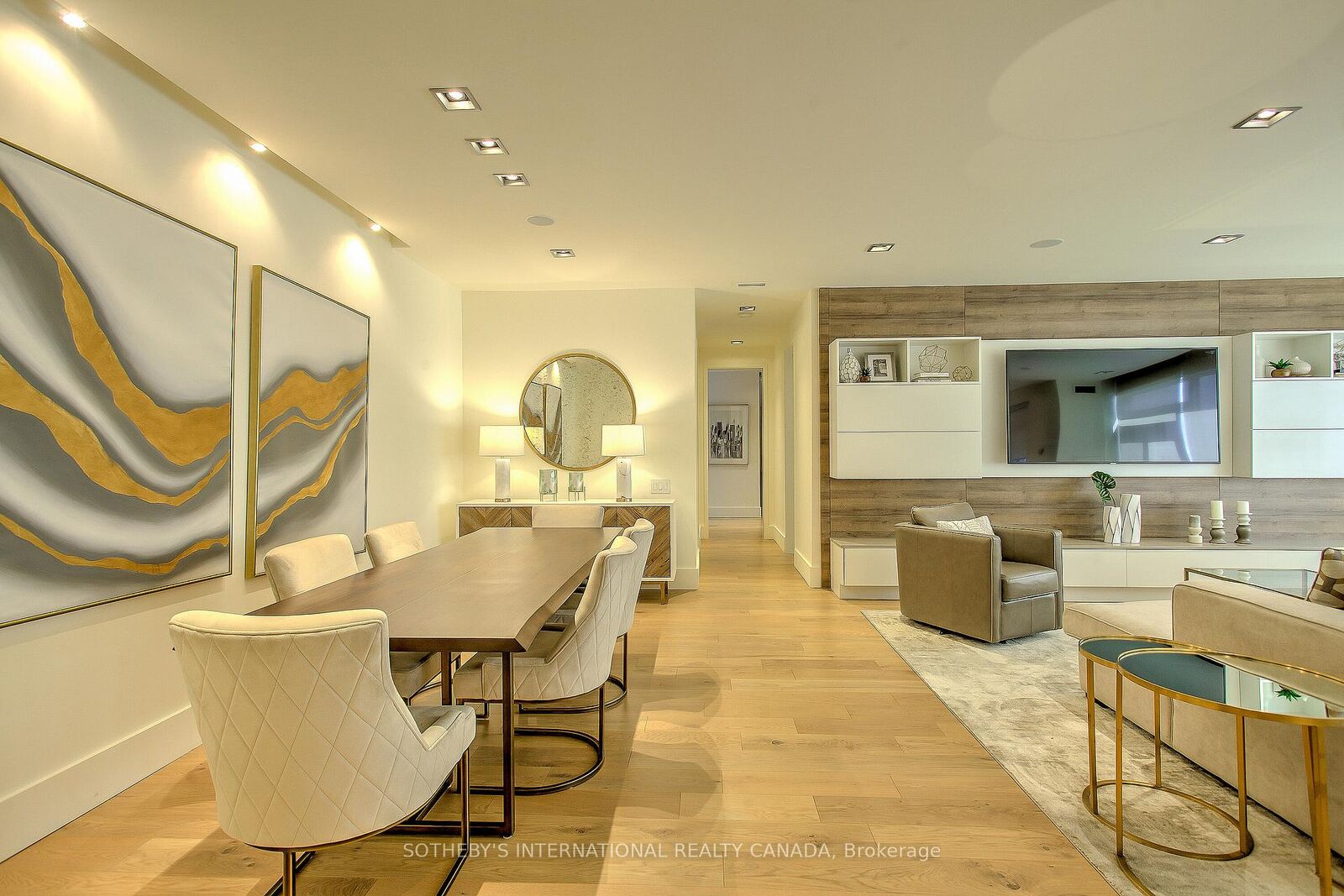 Property Photo: 20 Blue Jays Way 2101 ON M5V 3W6