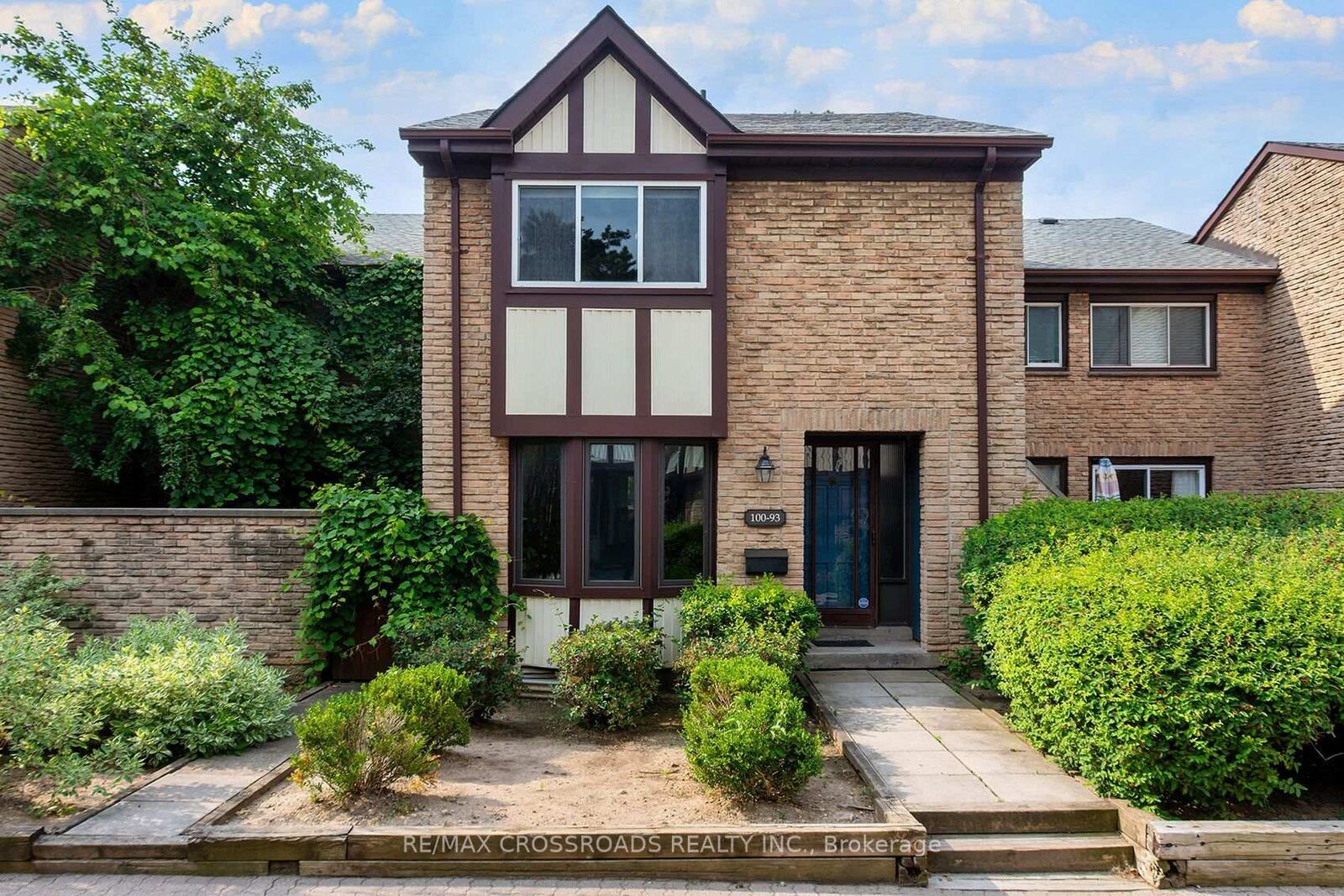 Property Photo:  100 Burrows Hall Boulevard 93  ON M1B 1M7 
