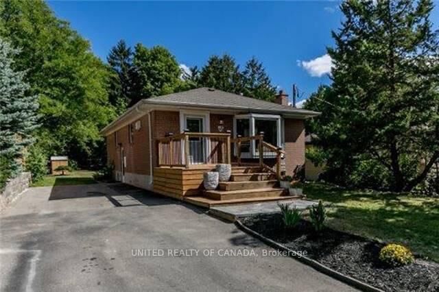 Property Photo: 45 Bayview Parkway ON L3Y 3W2