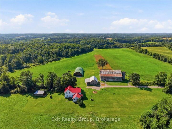 Property Photo: 678 Squire Road ON K0K 3C0
