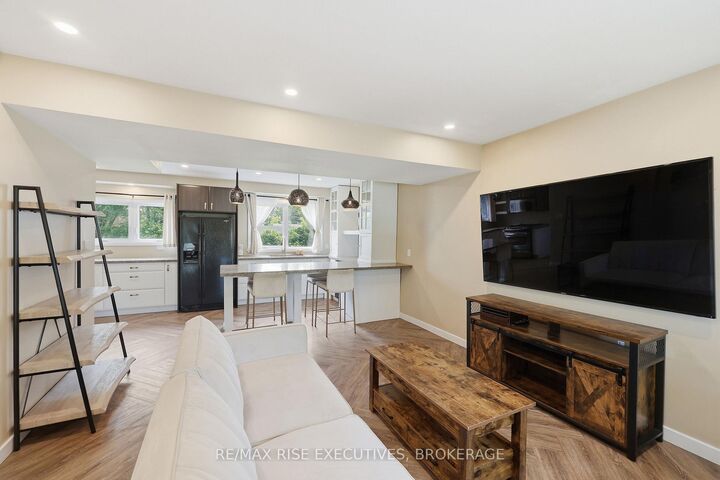 Property Photo: 137 Ford Street ON K7K 4Z7