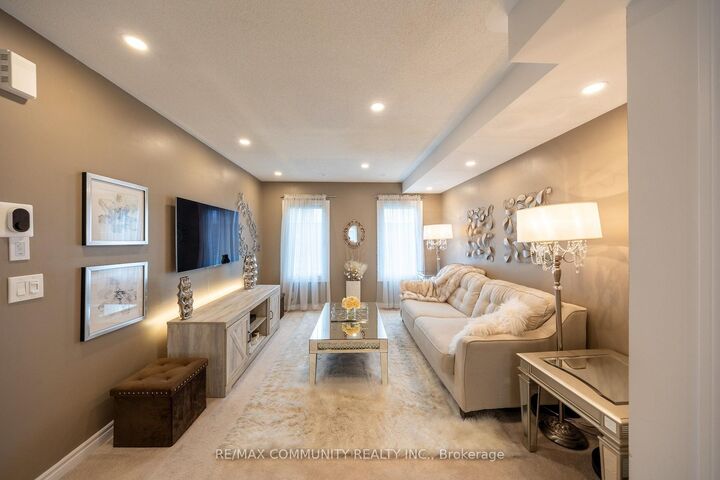 Property Photo: 2500 Hill Rise Court 128 ON L1L 0M6