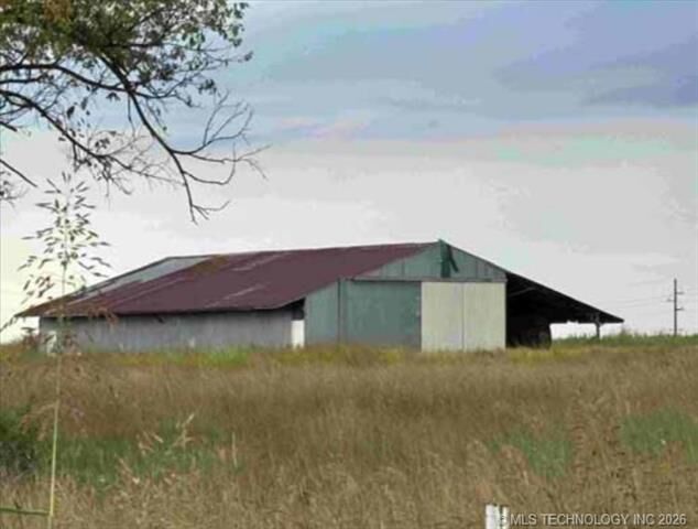 Property Photo: 10190 S 426 Road OK 74036