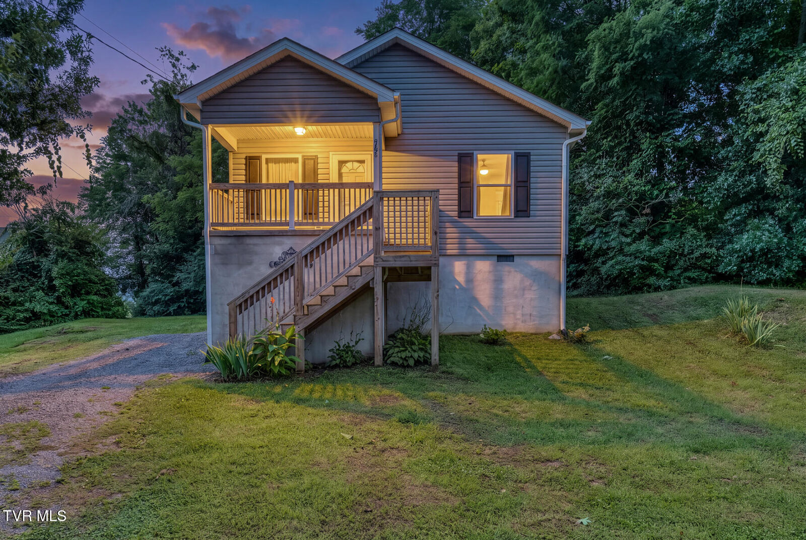 Property Photo: 1701 Carter Avenue TN 37604