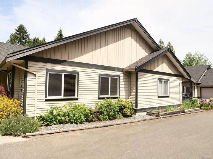 Property Photo:  5543 Turner Rd  BC V9T 5M4 