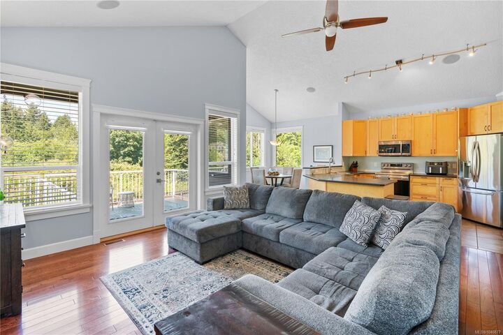 Property Photo: 931 Deloume Rd BC V0R 2P1