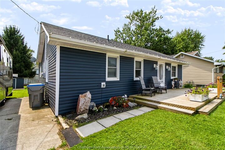 Property Photo: 612 Simcoe Street ON N0M 2S0