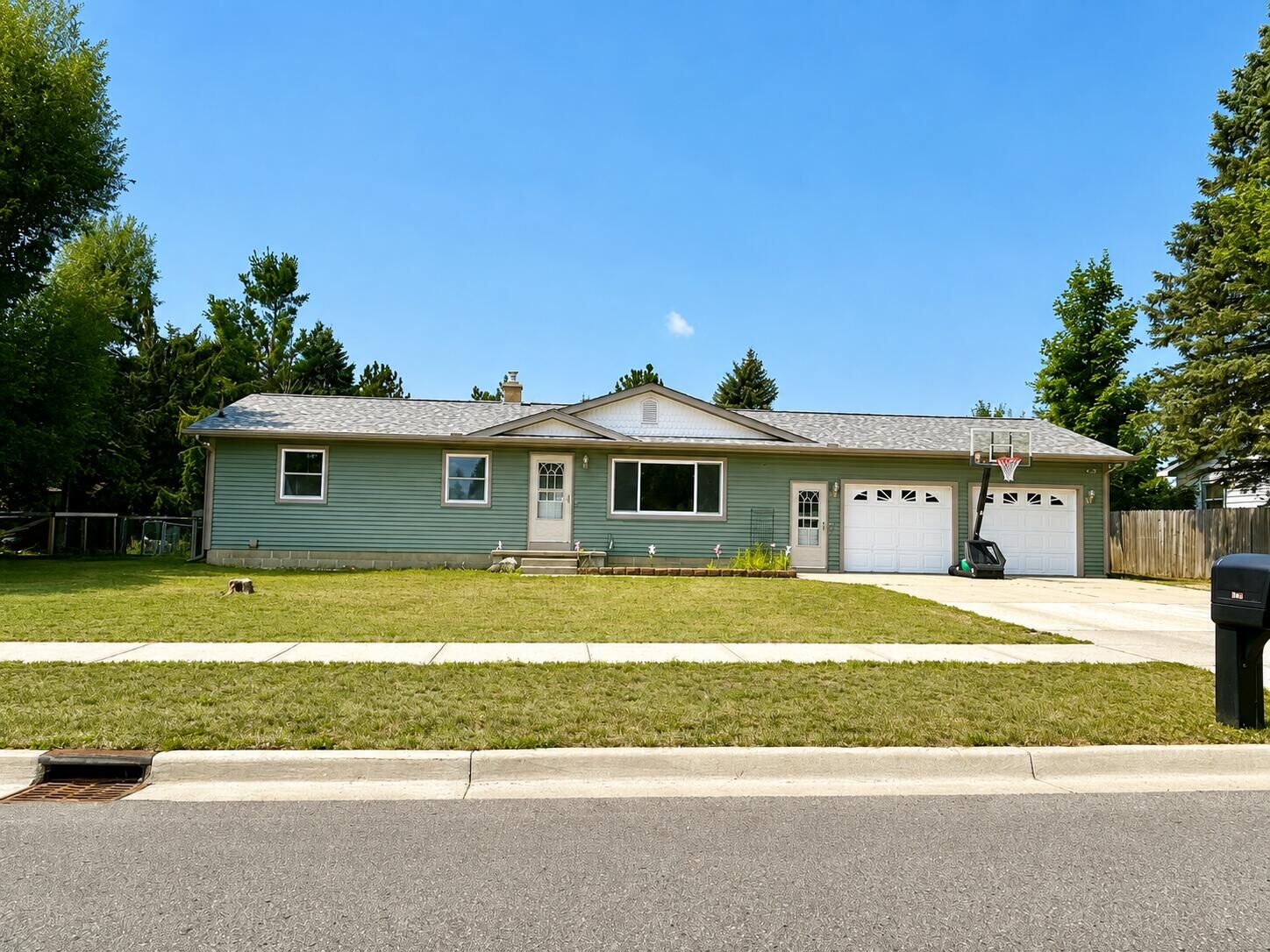 Property Photo:  809 Clover Drive  MI 49735 