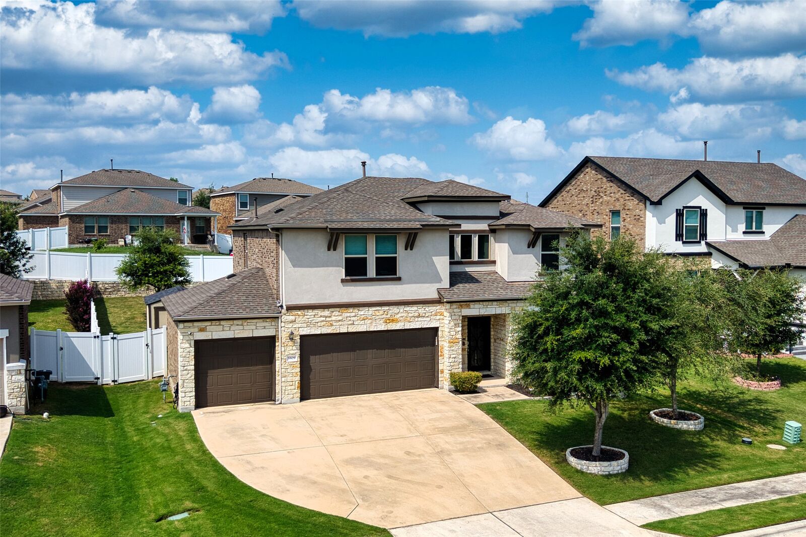 Property Photo:  5809 Lehman Way  TX 78747 