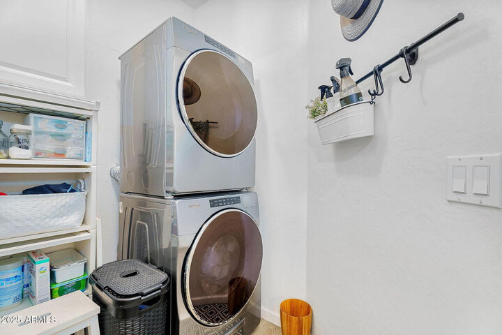 Property Photo: 948 E Savannah Drive AZ 85225