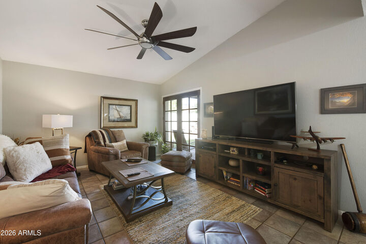 Property Photo:  532 E Renee Drive  AZ 85024 